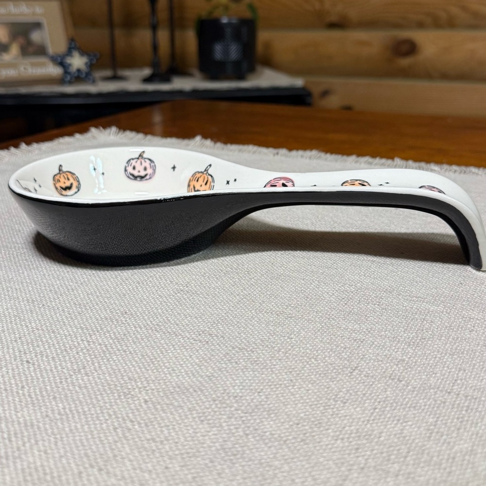 BOO Rae Dunn HALLOWEEN Spoon Rest - Picture 3 of 3